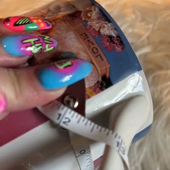 Precious Moments Pink Mug with Adorable Characters - Picture 8 of 8